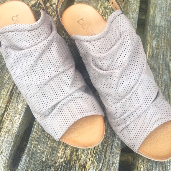 Bueno Leather Block Heel Sandal - Picture 3 of 8